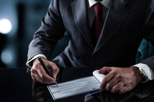 Finding Best Cheque Bounce Lawyer for Dwarka Court